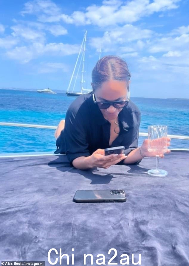美女:这位明星在团体日看起来简直是耸人听闻