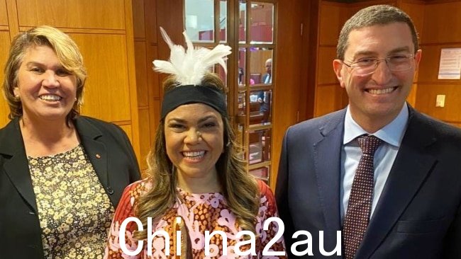 Julian Leeser 说他不同意他的同事,比如 Jacinta Price,后者声称声音会分裂澳大利亚人,认为公投应该成为一个团结的时刻,无论结果如何。图片:Facebook/Julian Leeser MP