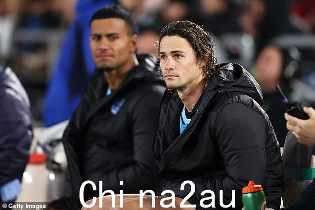 海因斯已经从痛苦中恢复过来被蓝调砍掉了,购买了他梦想中的 Cronulla 住宅,包括为他的母亲 Julie 提供住宿