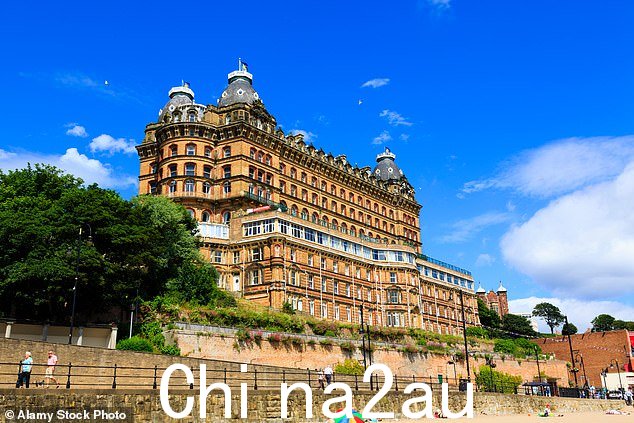 The Grand in Scarborough 是另一家著名的海滨酒店,现在由连锁经营