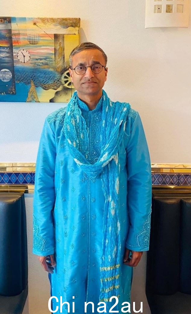 Ullah 先生(如图)说他通知了警方,并向他们提供了他餐厅旁边一群吸烟者对面一家酒吧的闭路电视录像,因为他没有安装任何设备