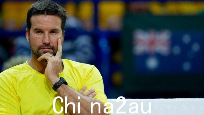 帕特·拉夫特 (Pat Rafter) 出现在第九频道的赛前《State of Origin》报道中。图片:Adam Nurkiewicz/Getty Images
