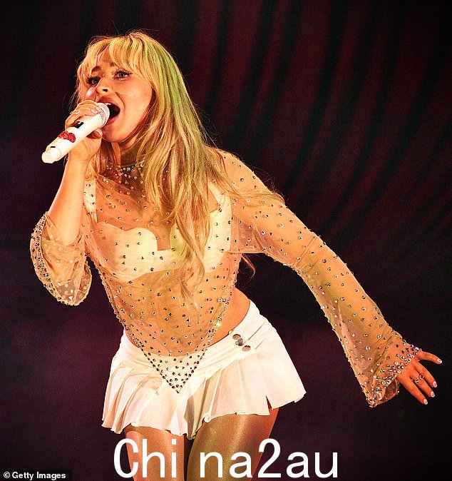 巡演:Sabrina Carpenter 将作为特邀嘉宾加入她的行列。图为:Carpenter 将于 2023 年 6 月 19 日在伦敦 Eventim Apollo 的舞台上表演