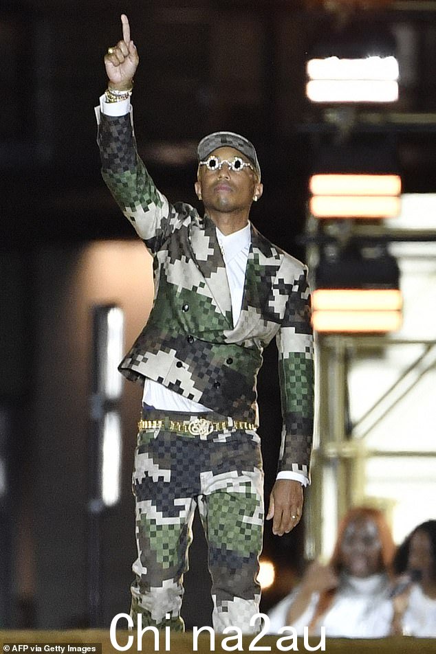 支持:包括 Beyonce、Lewis Hamilton 和 Zendaya 在内的众多明星到场观看 Pharrell Williams 作为创意总监的首次亮相