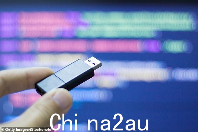 一名法国男子被指控每晚给他的妻子下药,然后记录至少 51 名男子在她睡觉时强奸她。据了解,多米尼克会记录这些攻击并将录像保存在 USB 驱动器上的一个名为“虐待”的文件中(库存照片)