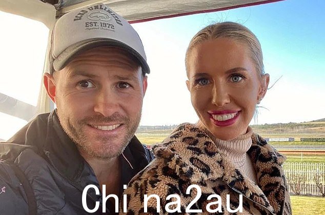 Sky Racing 主持人 Chynna Marston(右)被指控虐待动物