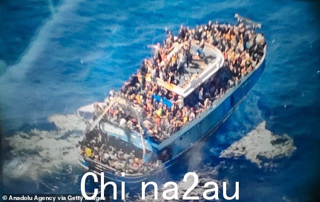 她的评论提到了同样令人不安的移民船在希腊海岸沉没的故事(如图),造成至少 78 人死亡,已经在智力上将乘客救援行动与the Titan