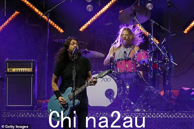 艰难:对于 Foo Fighter 创始人戴夫·格罗尔 (Dave Grohl) 来说,在鼓手泰勒·霍金斯 (Taylor Hawkins) 去世后,这场表演将是一场激动人心的表演,他称泰勒·霍金斯为“他最好的朋友和犯罪同伙”