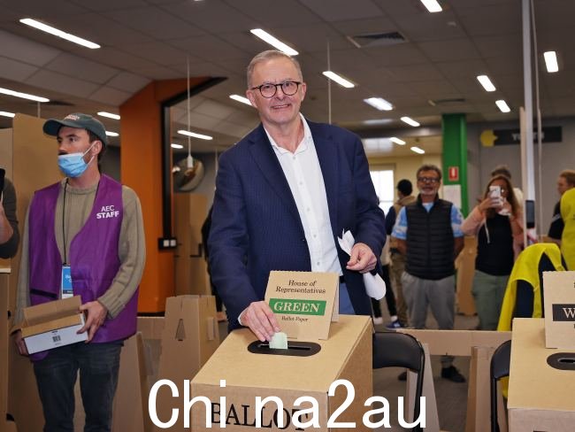 如果政府扣动扳机,可能会迫使澳大利亚人提前一年重新投票。双重溶解。图片:NCA/Sam Ruttyn