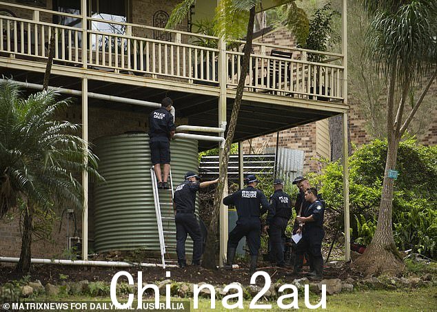 警方消息人士正在调查威廉是否因从房屋高大的阳台上意外坠落而死亡,并掩盖了他的死亡