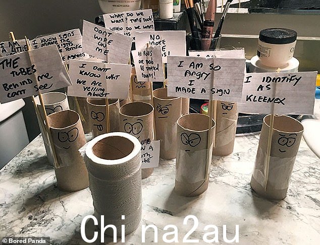 同样在美国,一位妻子要求她的丈夫拿出卫生纸,因为她厌倦了自己做。这是她丈夫的回应...