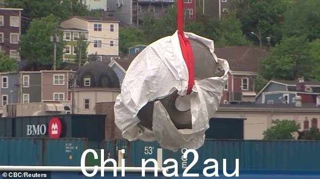 泰坦的前端,即其观察口所在的位置,在已恢复的部分中清晰可辨