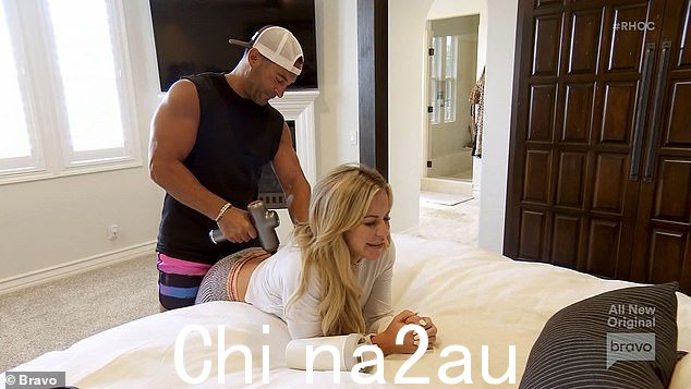 Ryan:Ryan 问她,“蒙大拿州怎么了?”她说,“你知道吗,我有没有告诉过你,这只是我第二次女孩旅行?”所以,嗯,就像,我的一部分就像,哦,我正在了解这些女性,还有什么比一起去旅行更好的方式来了解一群女性呢?'