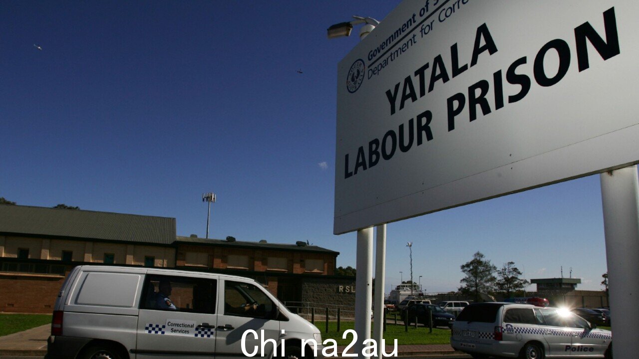 涉嫌谋杀狱友的男子一名 37 岁的男子被发现死在黄金海岸腹地的家中,昆士兰警方已启动谋杀案调查。 </p><p>关于周四中午 12 点 15 分,紧急服务人员接到报告称有一名“昏迷不醒的男性”后,赶到了 Tamborine Mountain 托利马大道 (Tolima Drive) 的一处房产。</p><p>警方证实该男子是当地建筑商,也是两个孩子的父亲,几天没有收到他的消息后,他的前伴侣参加了该演讲,发现了他。 </p><img class=