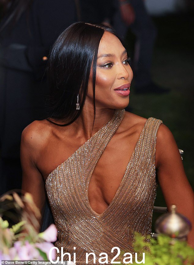 模特 Naomi Campbell,53 岁(如图)坚持:'成为母亲永远不会太晚'