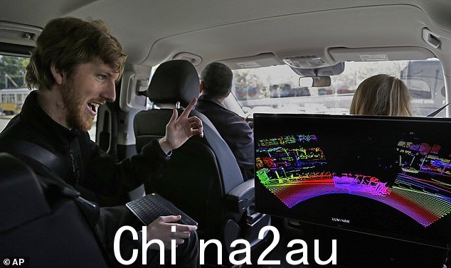 Austin 于 2012 年创立了 Luminar Technologies,并继续运营该公司,该公司开发基于激光的汽车雷达传感器技术