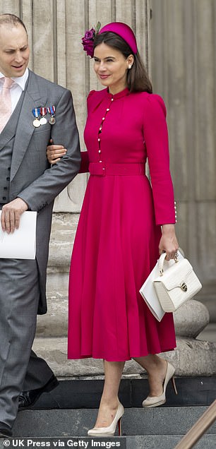 Sophie Winkleman 还参加了感恩节国民服役庆祝女王统治