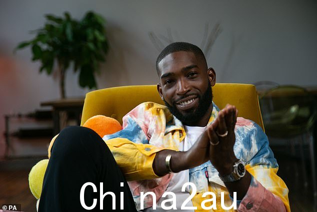 掌舵:据称,该格式将“挖掘独特的经典”,让说唱歌手带它们试一试,同时还会与车主会面,了解车辆的历史