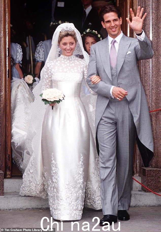 帕夫洛斯王储和玛丽-尚塔尔王妃于 1995 年 7 月在伦敦举行婚礼时合影