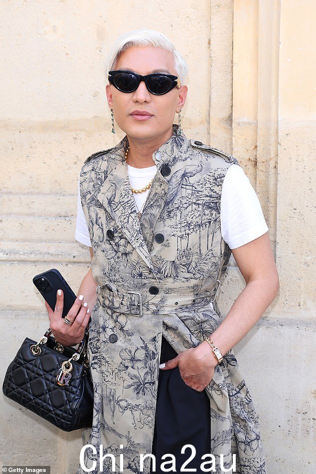 好极了!Bryanboy 正在以别致的套装完美呈现 Dior 造型