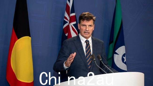 影子财务主管安格斯·泰勒 (Angus Taylor) 攻击政府没有动用“所有政策杠杆”来对抗通货膨胀,而财政部长凯蒂·加拉格尔 (Katy Gallagher) 在储备银行将利率稳定在4.1%。图片:Monique Harmer/NCA Newswire