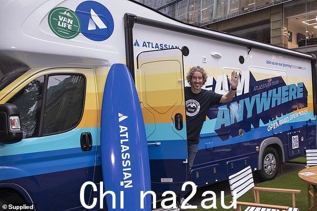 Atlassian 今年早些时候裁掉了 500 名员工,就在大肆招聘的几个月后。图为 Scott Farquhar