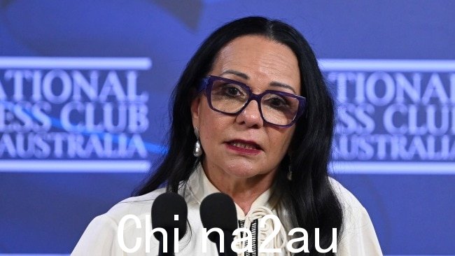 澳大利亚原住民部长 Linda Burney 在周三的全国新闻俱乐部讲话中指责反对党采用“特朗普式政治”。图片：NCA NewsWire / Martin Ollman