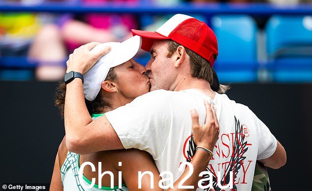 美国选手麦迪逊·凯斯 (Madison Keys),28 岁和双打选手比约恩·弗拉坦杰洛 (Bjorn Fratangelo),29 岁,从二十岁出头就开始约会......今年两人都将参加 SW19