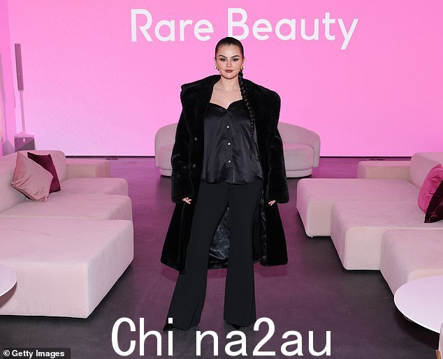 美容系列:赛琳娜三月份在纽约庆祝稀有美容产品发布