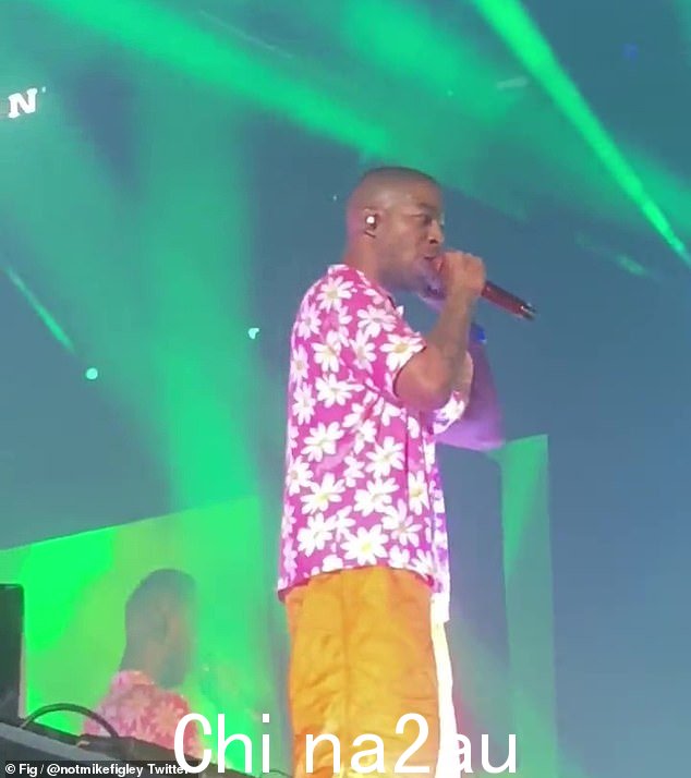 Kid Cudi 去年在迈阿密 Rolling Loud 表演期间走下舞台
