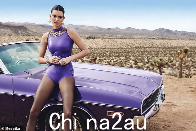 哇!作为 Messika Jewelry 最新宣传活动的一部分,肯德尔·詹纳 (Kendall Jenner) 在一辆淡紫色复古汽车前摆出姿势,身材火爆