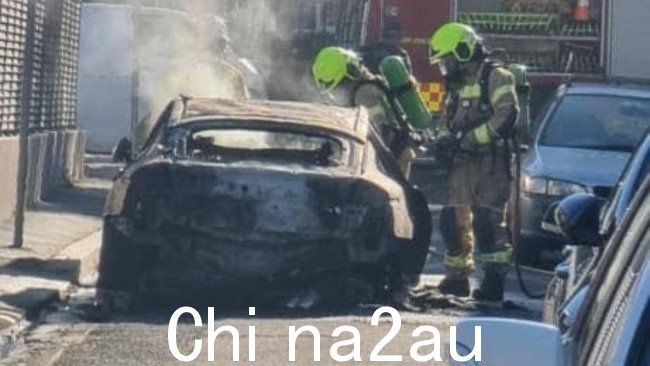 菲茨杰拉德警长说，在邻近郊区发现一辆汽车着火。图片：Facebook