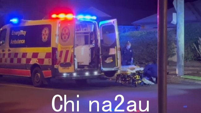 一名妇女在新南威尔士州中央海岸被两辆车撞后死亡。图片:九新闻