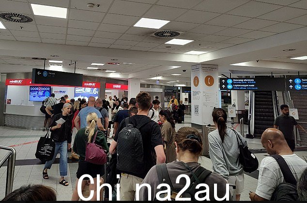 乘客分享了凌晨 2 点前往酒店的队列照片(来源:@andysamu)