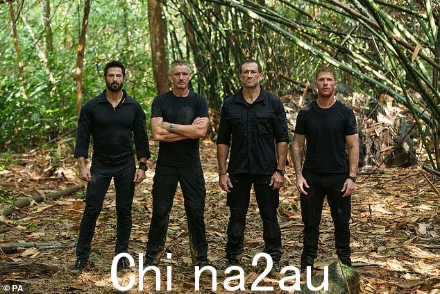 退出:据报道,新系列《名人 SAS:谁敢获胜》中最大牌的明星之一在拍摄不到一个小时后就退出了(鲁迪·雷耶斯、比利·比林厄姆、杰森·福克斯和克里斯·奥利弗)