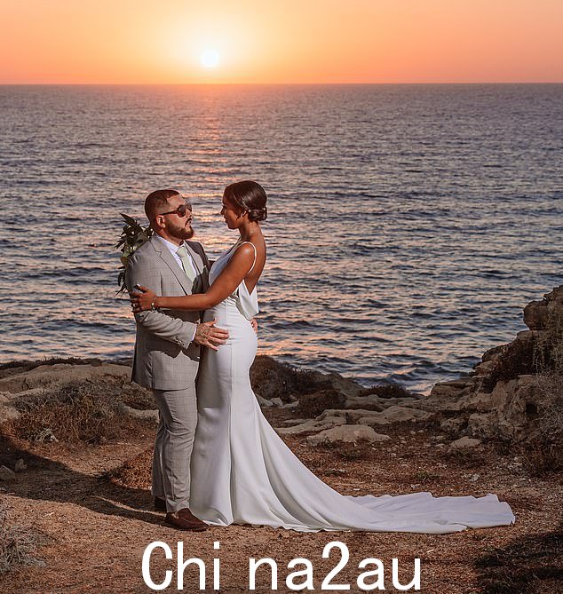 刚刚结婚!安德烈亚斯在交换誓言后不久分享了一些婚礼照片