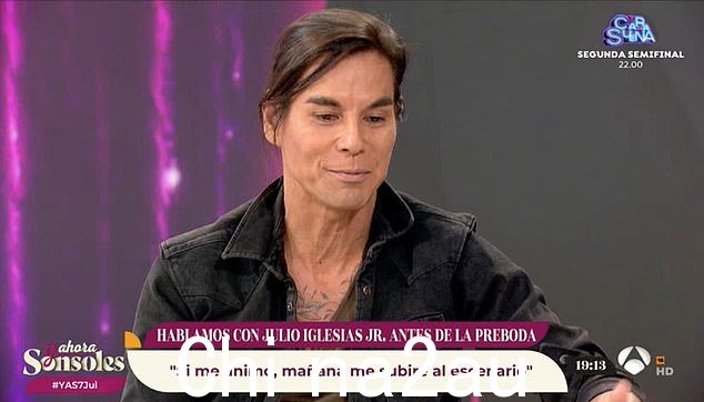 开放:'他没有做的是一场盛大的婚礼。他和安娜已经在一起多年,并育有三个漂亮的孩子,”他说道。“ class=