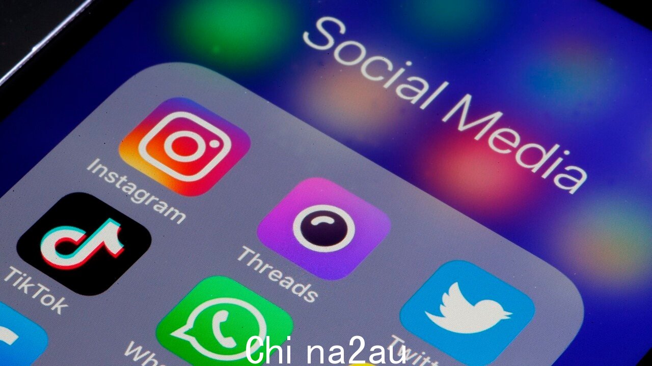 Meta 澳大利亚政策主管 Josh Machin 警告工党的错误信息提案可能会扼杀言论自由,图片:澳大利亚天空新闻。 “sizes =“150px”src =“https://content.api.news/v3/images/bin/9f0e0749346d906e98b3f70313801874”loading =“lazy”/><figcaption class =“media-caption g_font-body-s”>元的澳大利亚政策负责人乔什·马钦 (Josh Machin) 警告工党的虚假信息提案可能会扼杀言论自由,图片:澳大利亚天空新闻。</figcaption><p>根据拟议的法律,ACMA 将有权迫使数字平台遵守某个行业删除有害内容的全范围“标准”,否则将被处以高达公司全球营业额 5% 的罚款。</p><p>就 Meta 而言,这一金额约为 80 亿美元。 </p><p>与其他主要社交媒体公司一样,Meta 签署了一项打击虚假信息的自愿准则,该准则是为了应对莫里森政府的压力而制定的。</p><p>Meta 的 Machin 先生表示,这家科技巨头一直是制定自愿守则的推动力,并且仍然是“非常强有力的支持者”。</p><p>“我们相信,自愿行业模式是解决政策制定者和社区对透明度的担忧的好方法。他说:“我们在打击错误信息和外国干涉方面采取的方法,但同时也平衡了保护言论自由和确保我们不会过度审查网上人们的非常重要的必要性。”</p><p>“所以在我们看来,自愿方法几乎具有两全其美的优点。” </p><p>Machin 先生对独立监管机构 ACMA 持开放态度,“正确执行”行业准则并确保公司承担责任。</p><p>“我们理解这一目标。我们支持这一点;这是可以理解的,”梅钦先生说。“但是,当然,立法草案不仅仅是执行这一特定守则。”</p><p>工党提出的打击错误信息和虚假信息的提议受到了广泛的攻击,认为这是对自由的威胁。演讲,一群联盟党前座议员最近猛烈抨击“奥威尔式”法律。</p><img class=