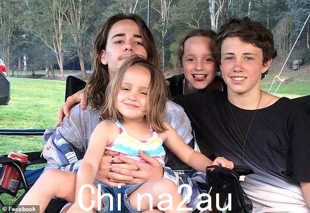 Zac(左上)最后一次被看到是离开朋友的车,跑进桑顿火车站附近的丛林