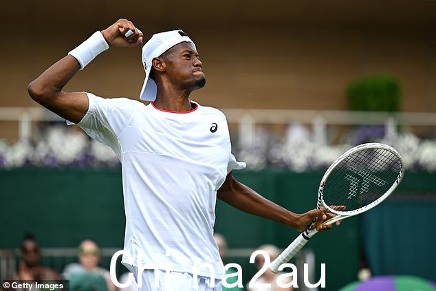 Christopher Eubanks 击败了五号种子 Stefanos Tsitsipas 和英国选手 Cameron Norrie,进入四分之一决赛
