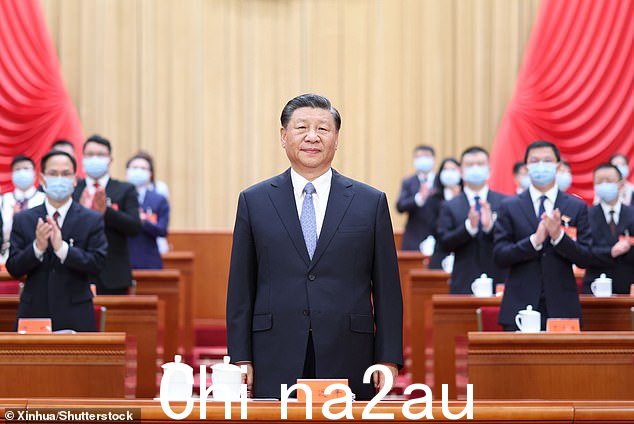 中国间谍正在“大量且积极地”瞄准英国,北京方面正在设法渗透“经济的各个部门”,监管机构今天警告说。图为习近平
