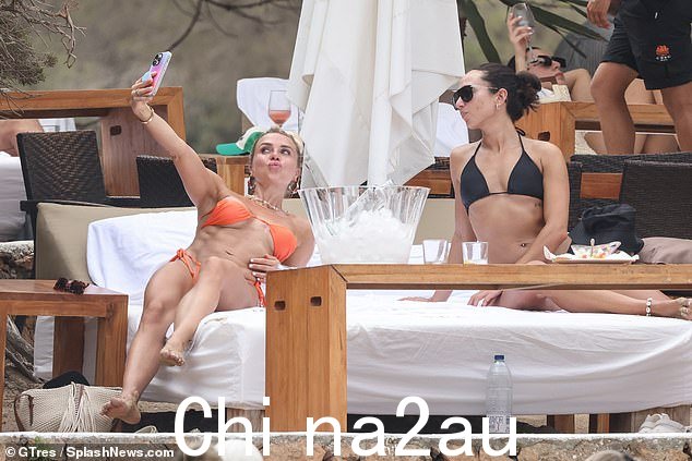 多么高兴:Gabby 和她的朋友们在假期里度过了最美好的时光