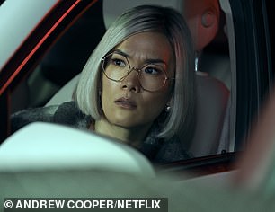 伸展自己:该剧同样由喜剧演员 Ali Wong 领衔