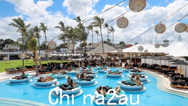 根据新的旅游税,前往巴厘岛旅行的澳大利亚人在抵达时需缴纳 150,000 印尼盾(15 澳元)图片:提供的