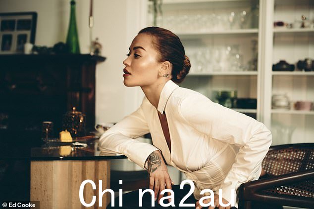 已婚:去年夏天他们结婚后,丽塔透露她不想在这一天受到任何“特别关注”