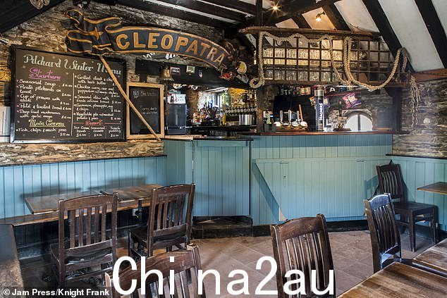 图中是 The Pitchard Inn,它一直是一家古老的经典酒吧