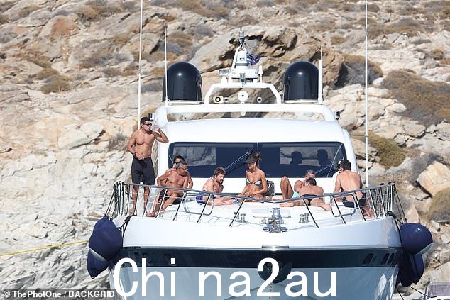 浪漫:Kevin 在 2018 年求婚,当时 Izabel 在社交媒体上分享了这个好消息