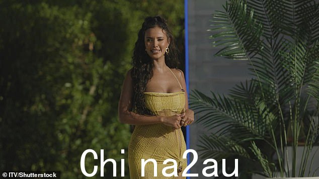 她回来了!就在她准备返回屏幕进行爱情岛震撼倾倒的几个小时前,她令人瞠目结舌的画面出现了