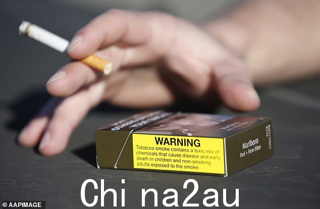 随着今年预算中宣布的卷烟税再次上调生效,吸烟者可以看到他们的预算从 9 月份开始收紧(库存图片)