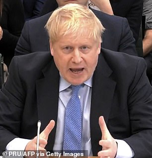 看到重影?有人将马克的新造型与英国前首相鲍里斯·约翰逊(如图)进行比较